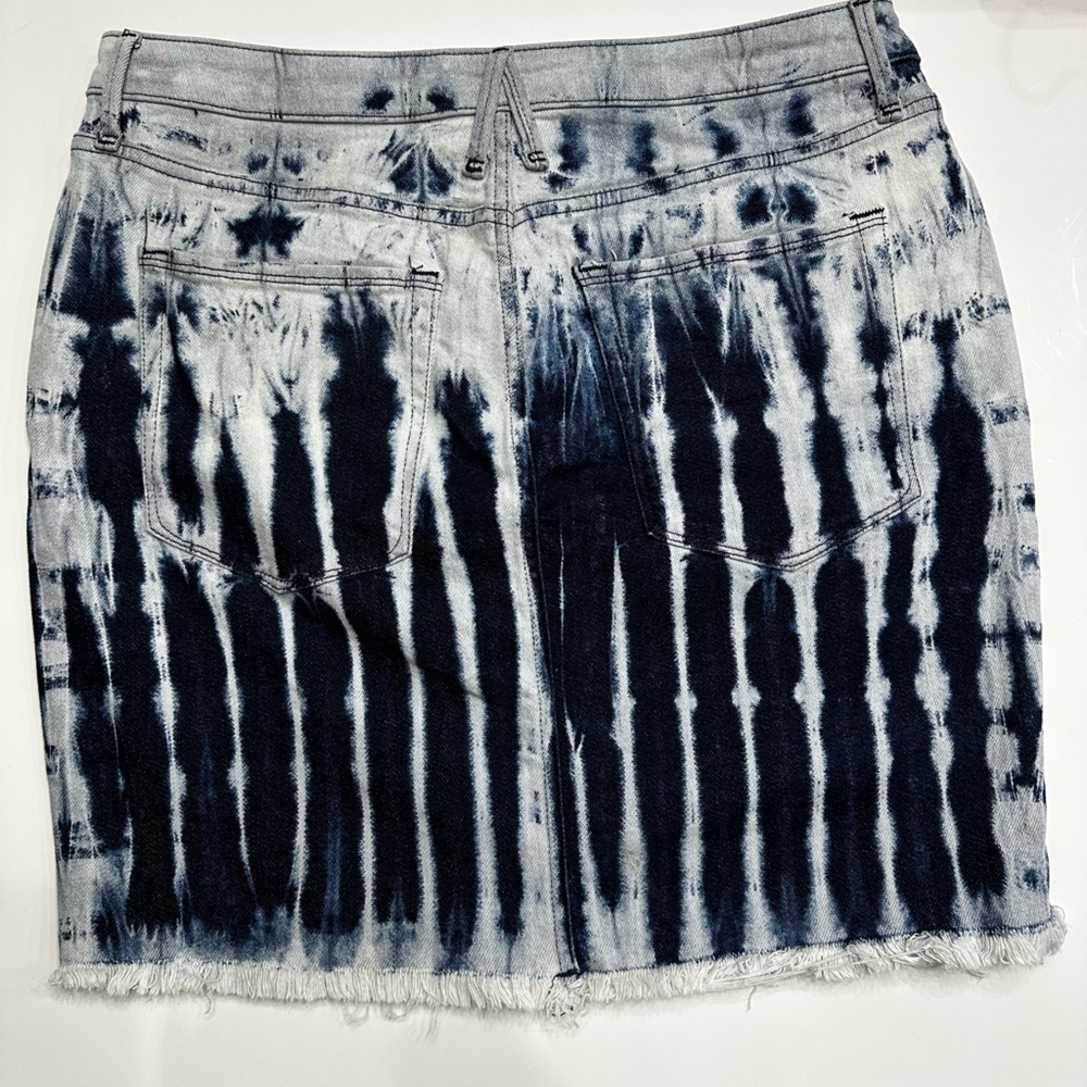 Good American Shibori Tie Dye Denim Mini Skirt 14 - Picture 5 of 9